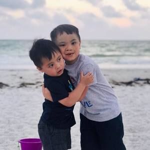 Meet your Posher, Farah jill